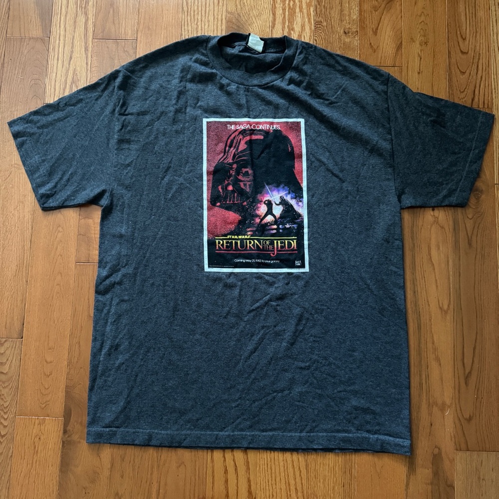 Star Wars Gray Short Sleeve Tee Graphic Design Size XL